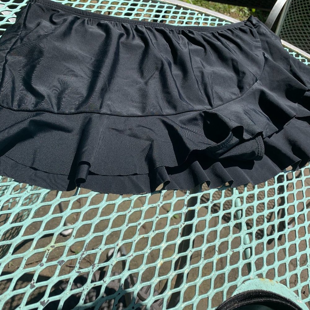 Collections by Catalina Black Swim Skirt - Size Large